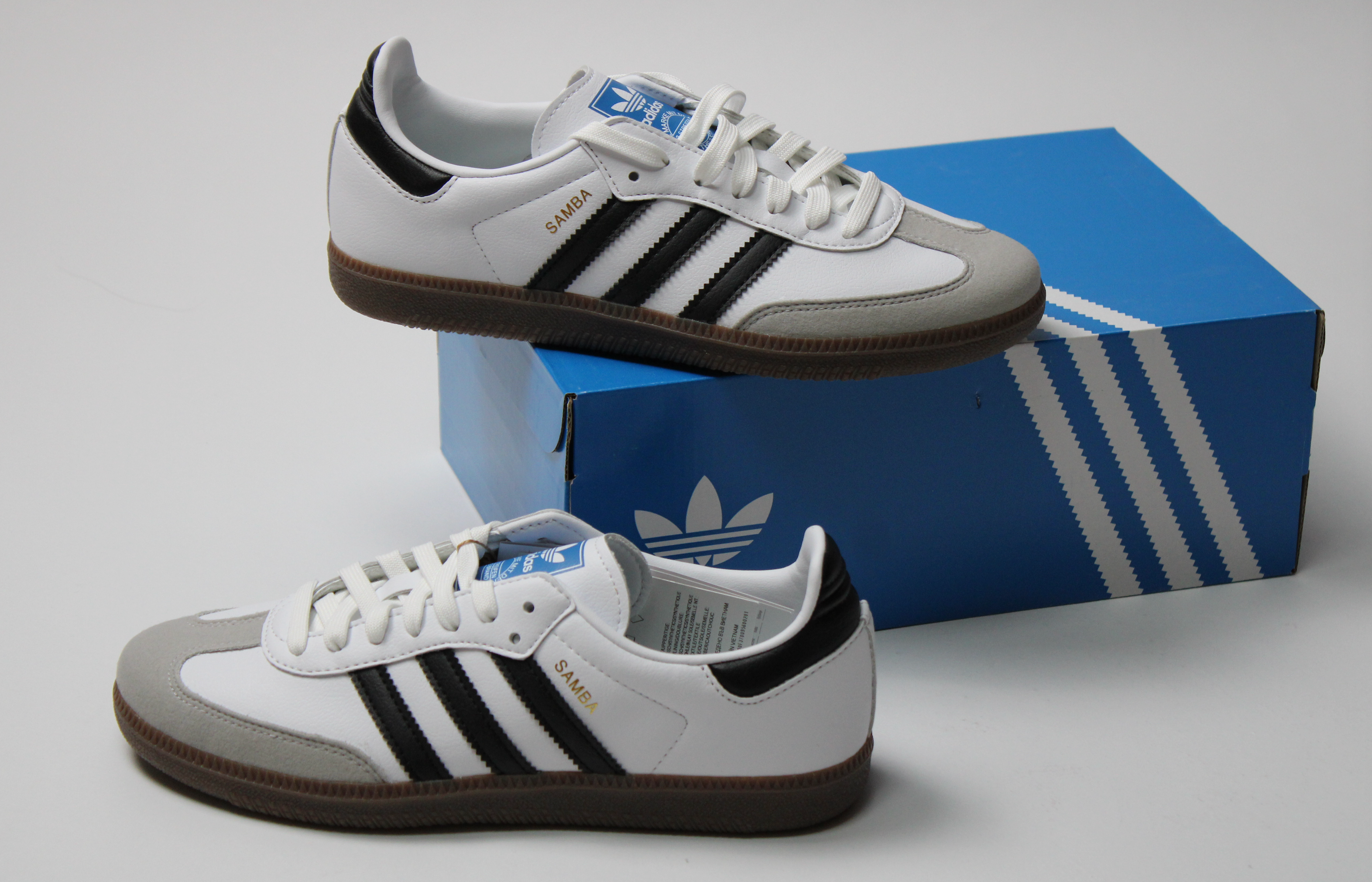 adidas gazelle silver green womens Adidas Samba OG | Men's | White/Black/Granite main image 1