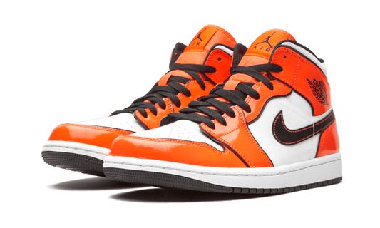 Air Jordan 1 Mid SE Turf Orange