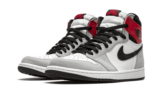 Air Jordan 1 Retro High 'Light Smoke Grey