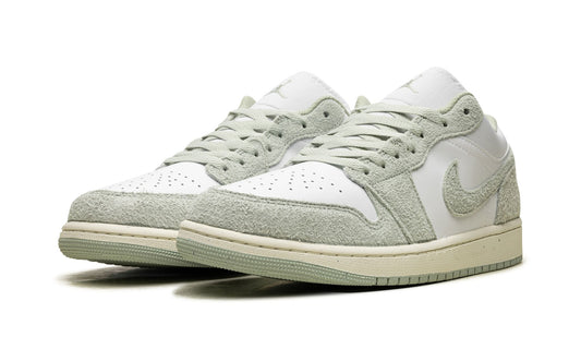 Air Jordan 1 Low SE Seafoam