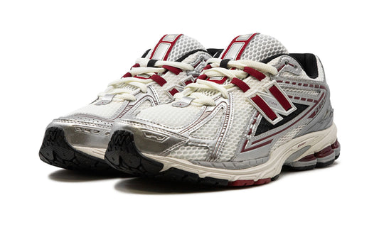 New Balance 1906R Silver Classic Crimson