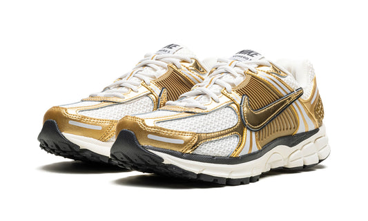 Nike Zoom Vomero 5 Metallic Gold (Women's)