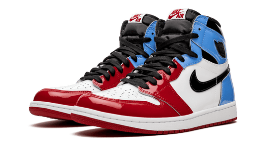 Air Jordan 1 Retro High Fearless UNC Chicago