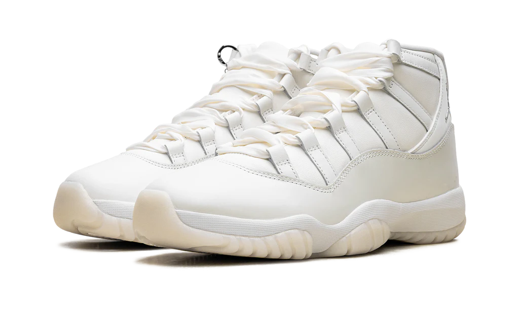 Air Jordan 11 Retro Pearl (Women's)