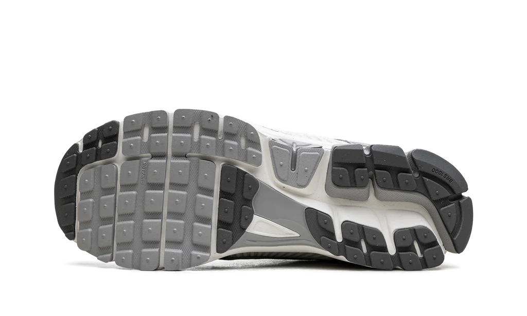 Nike Zoom Vomero 5 Metallic Silver