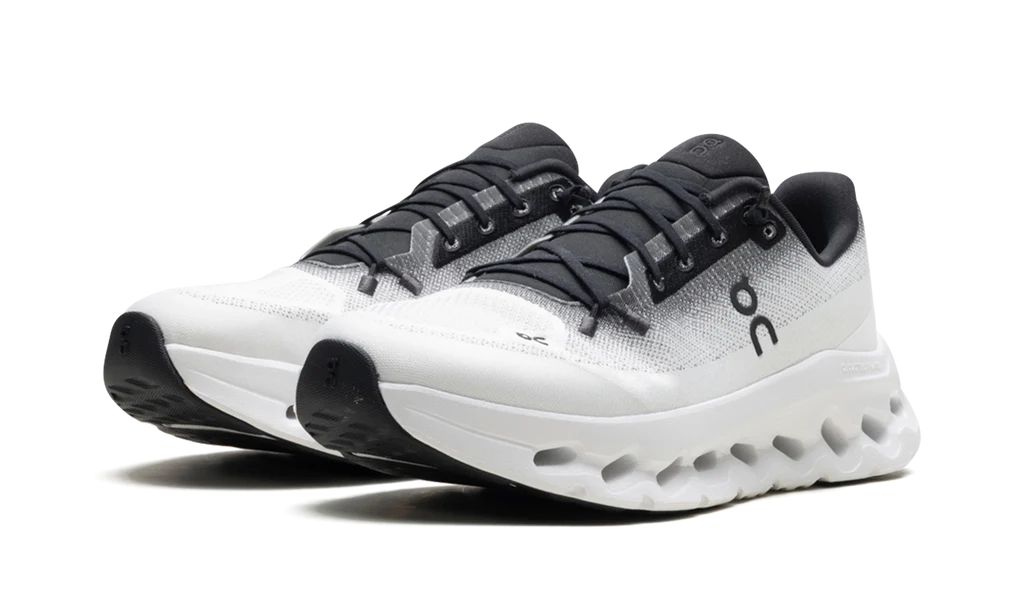 On Running Cloudtilt Black Ivory