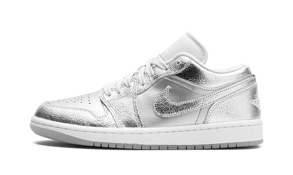 Air Jordan 1 Low SE Metallic Silver