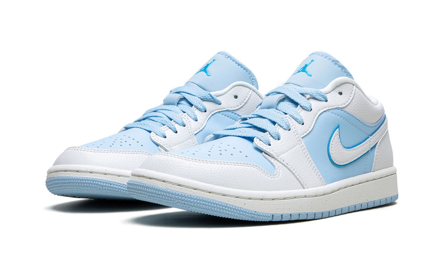 Air Jordan 1 Low SE Reverse Ice Blue (Women's)