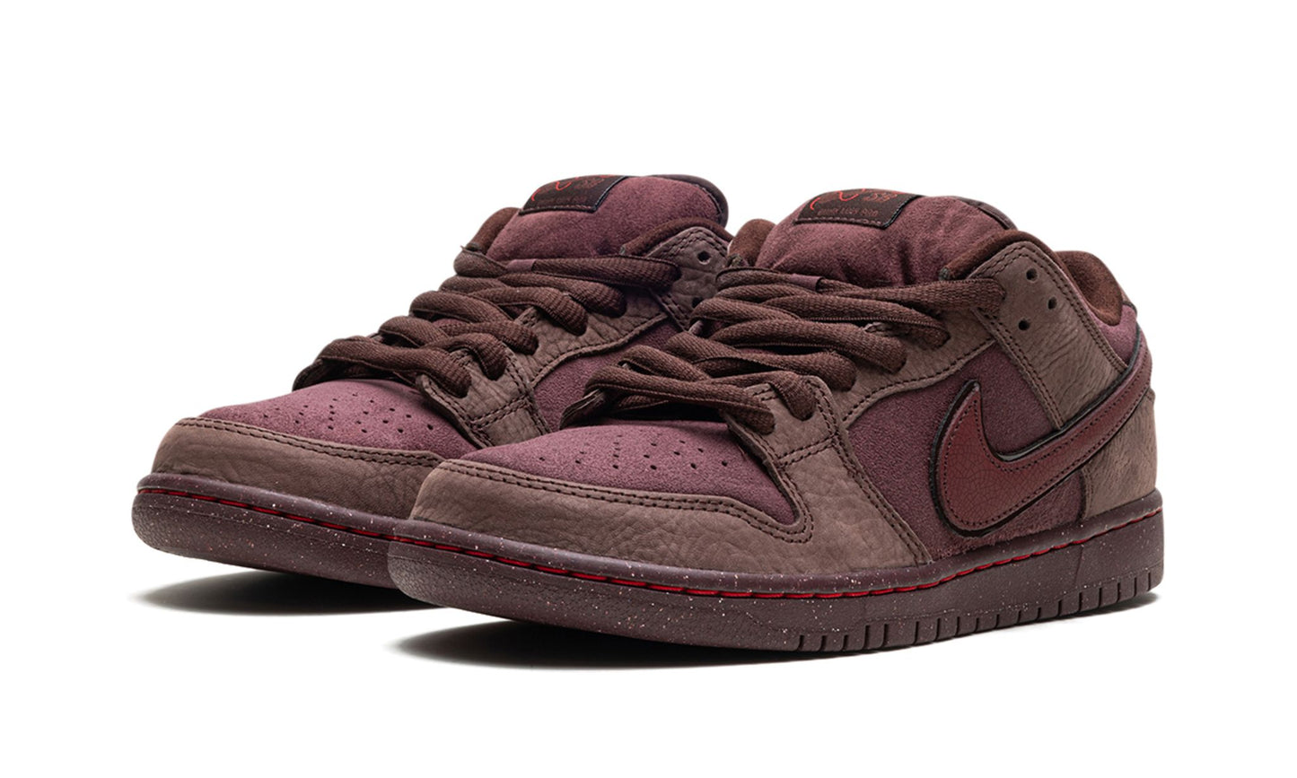 Nike SB Dunk Low City of Love Burgundy Crush