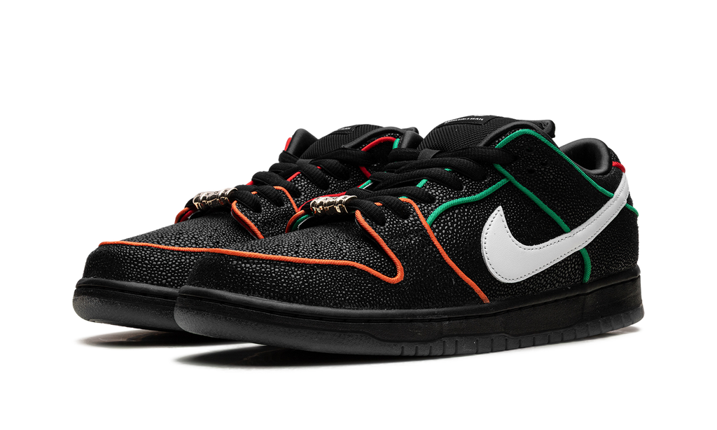 Nike SB Dunk Low Bronx Girls Skate